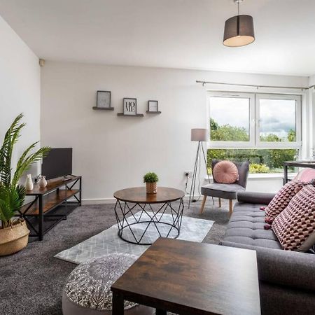 Walker Suite No 60 - Donnini Apartments Kilmarnock Esterno foto
