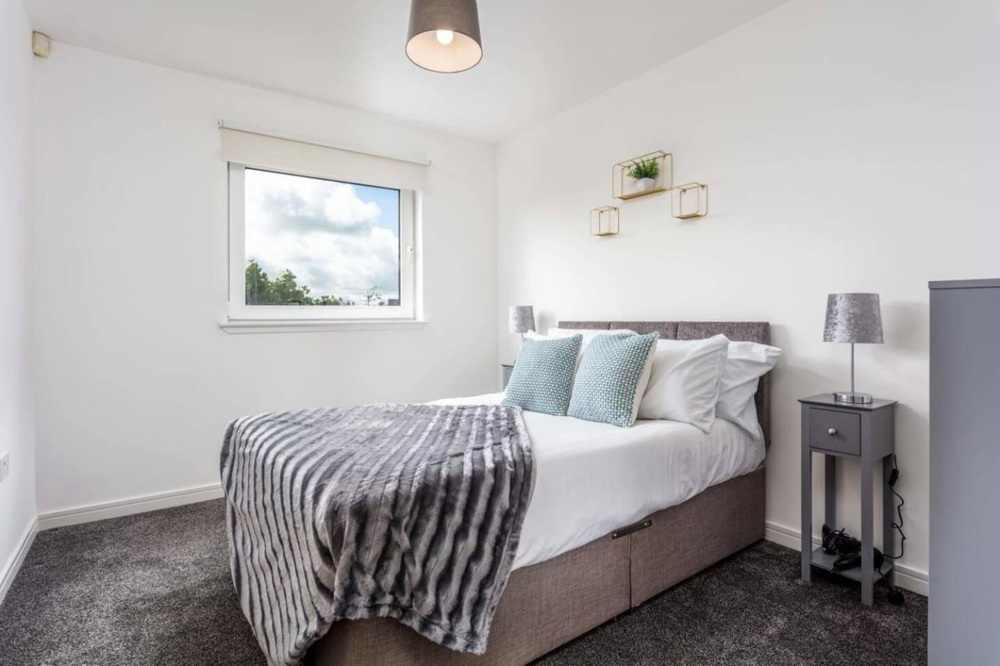 Walker Suite No 60 - Donnini Apartments Kilmarnock Esterno foto