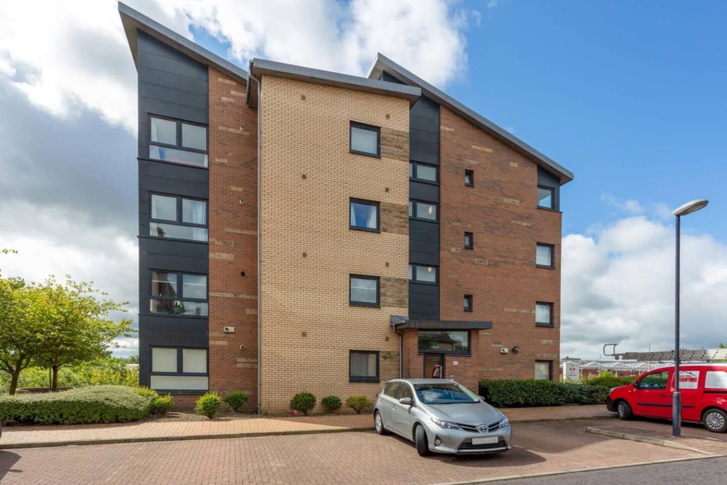 Walker Suite No 60 - Donnini Apartments Kilmarnock Esterno foto